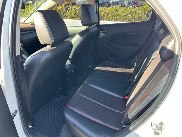 Mazda Mazda2  第10張相片