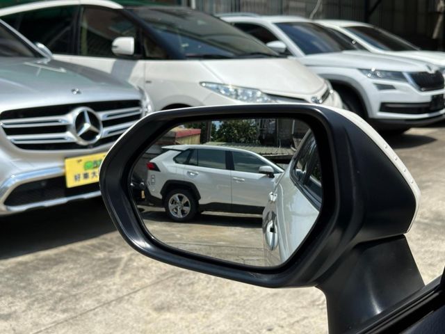 Toyota Auris  第2張相片