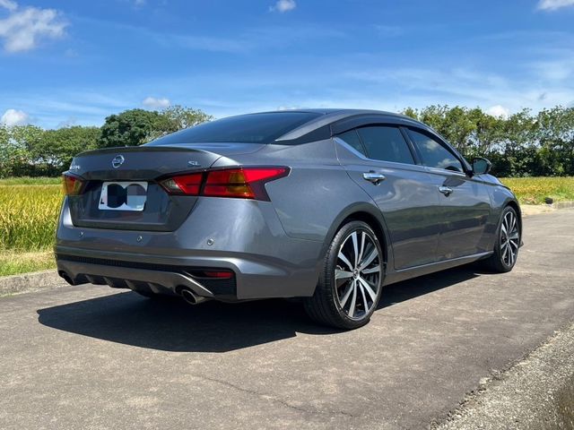 Nissan Altima  第8張相片