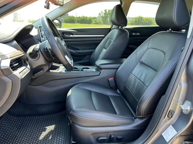 Nissan Altima  第9張相片