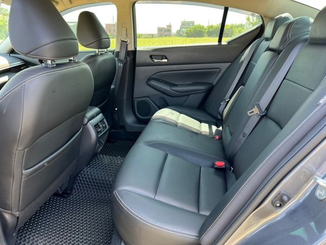 Nissan Altima  第10張相片
