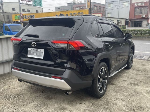Toyota RAV4  第5張相片