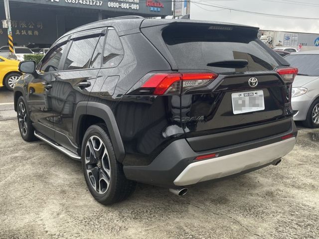 Toyota RAV4  第7張相片