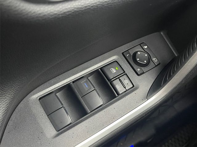 Toyota RAV4  第10張相片