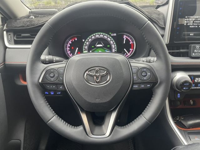 Toyota RAV4  第15張相片