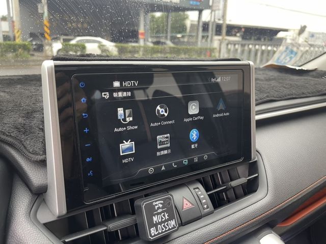 Toyota RAV4  第17張相片