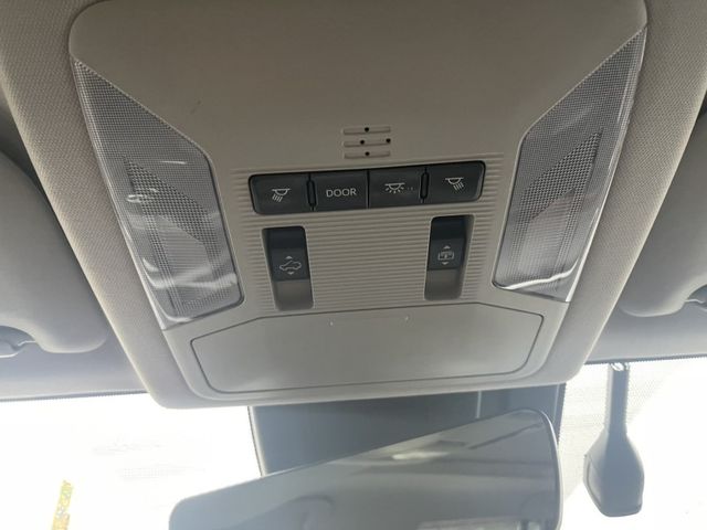 Toyota RAV4  第21張相片