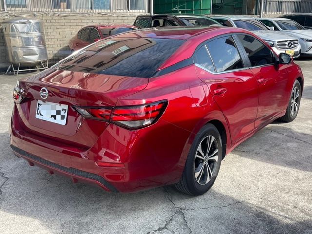 Nissan Sentra  第5張相片