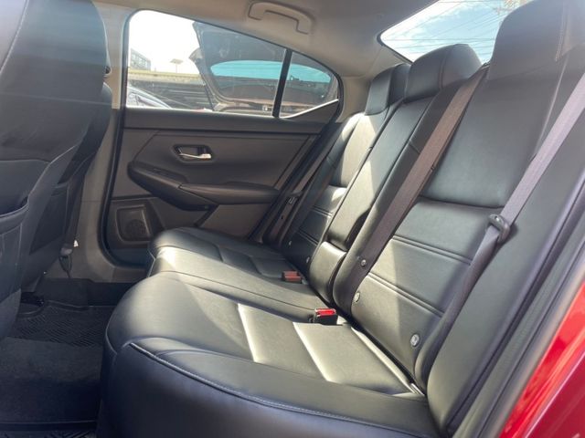 Nissan Sentra  第10張相片