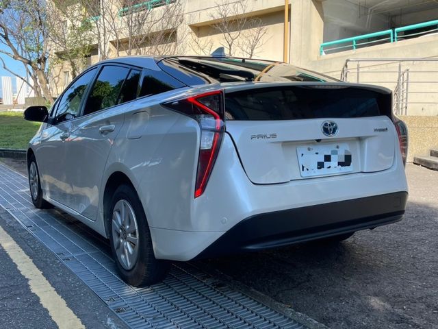 Toyota Prius  第7張相片