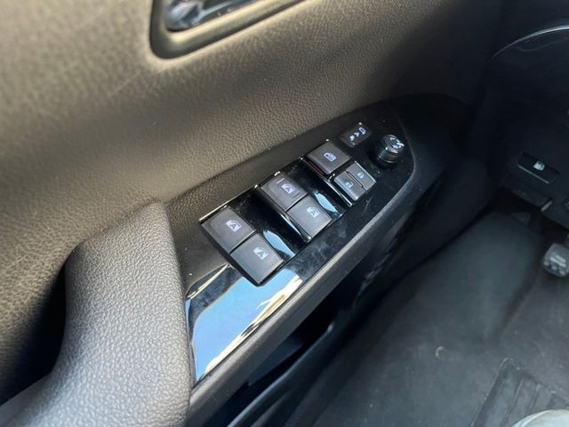 Toyota Prius  第18張相片