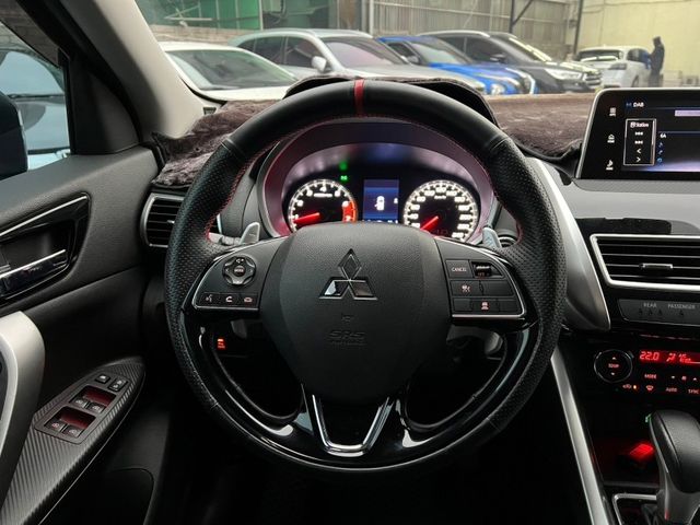 Mitsubishi Eclipse Cross  第14張相片