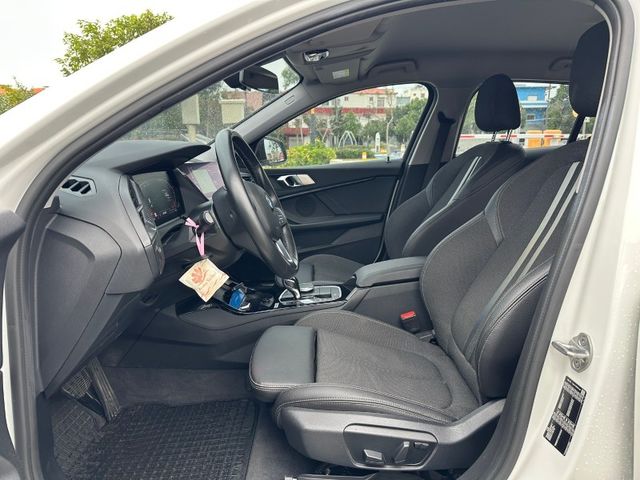 BMW/ 寶馬 118i 運動版  第7張相片