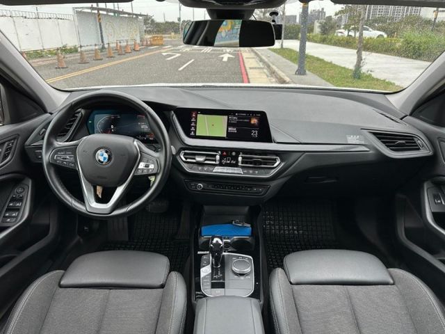 BMW/ 寶馬 118i 運動版  第9張相片