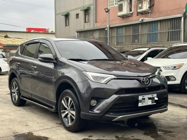 Toyota RAV4  第4張相片
