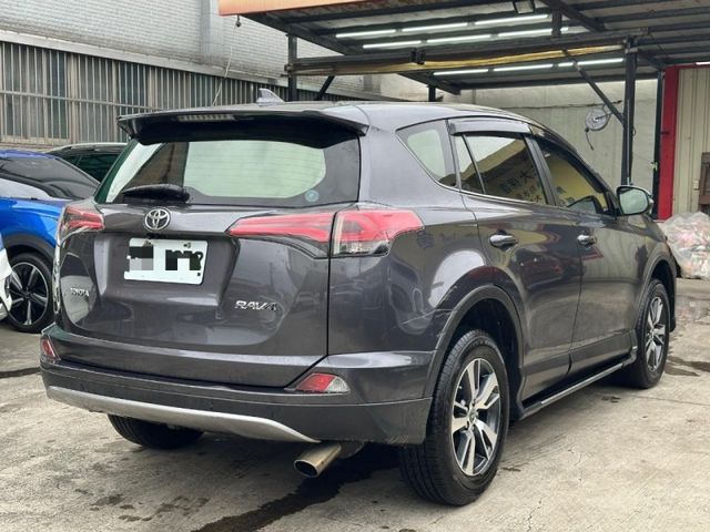 Toyota RAV4  第5張相片