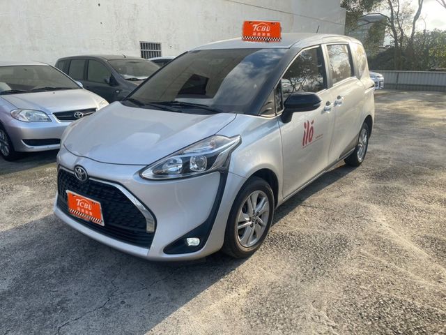 Toyota SIENTA  第1張相片