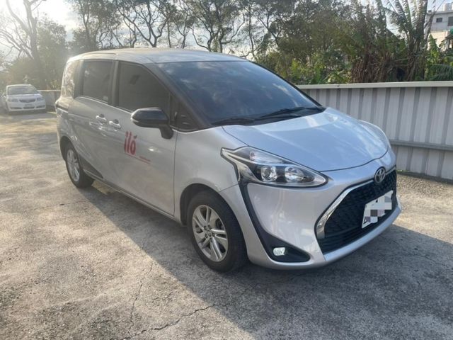 Toyota SIENTA  第3張相片
