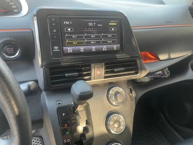 Toyota SIENTA  第11張相片