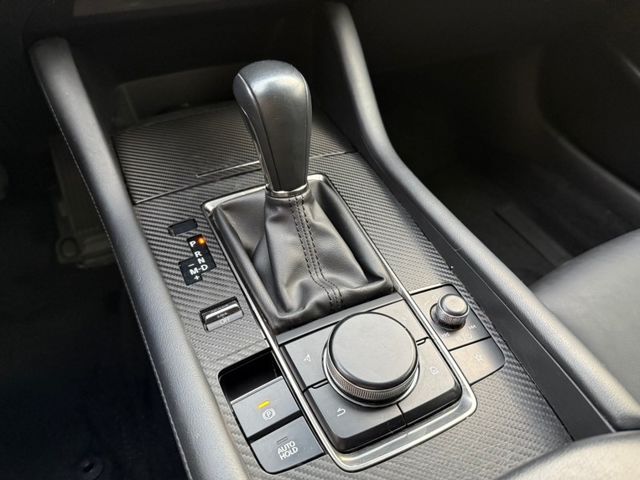Mazda Mazda3  第9張相片