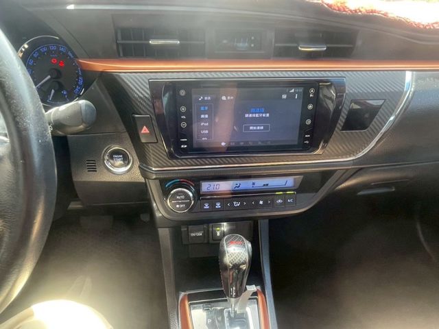 Toyota ALTIS  第12張相片