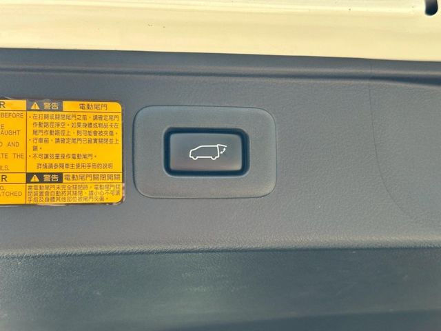 Toyota ALPHARD  第6張相片