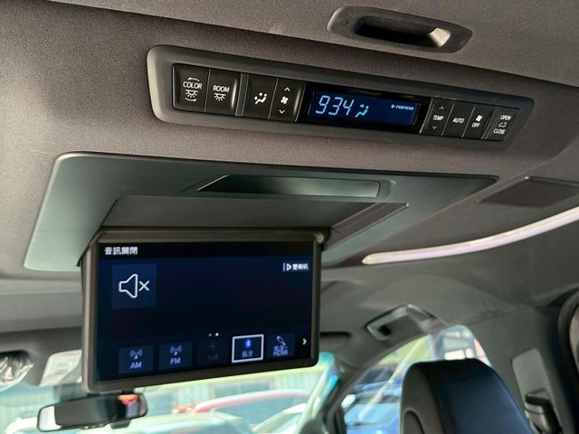 Toyota ALPHARD  第12張相片