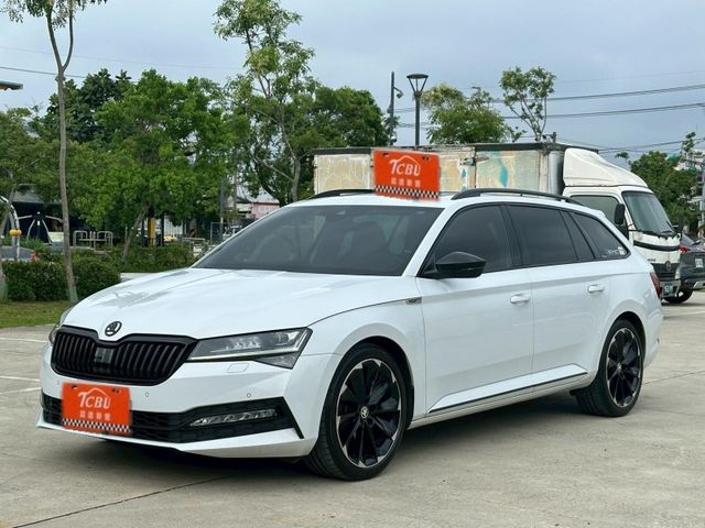 Skoda Superb  第1張相片