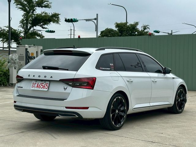 Skoda Superb  第4張相片