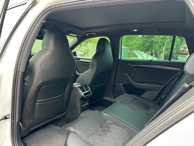 Skoda Superb  第7張相片