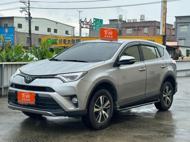 Toyota RAV4  第1張相片