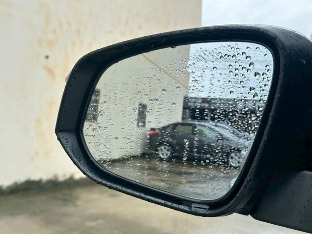 Toyota RAV4  第17張相片