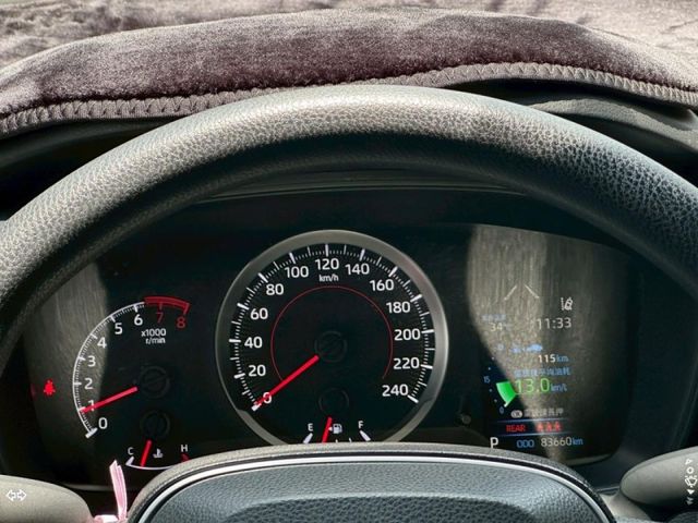 2021 TOYOTA CROSS 黑色  第12張相片