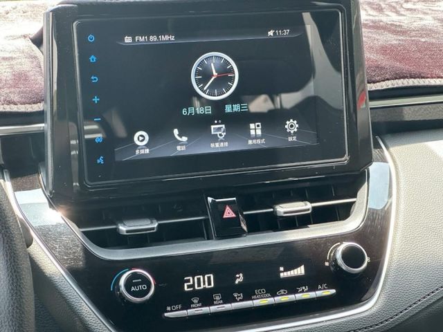 2021 TOYOTA CROSS 黑色  第15張相片