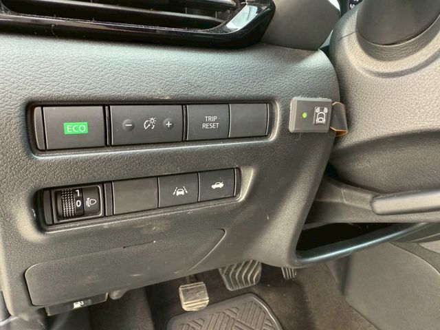 Nissan Sentra  第7張相片