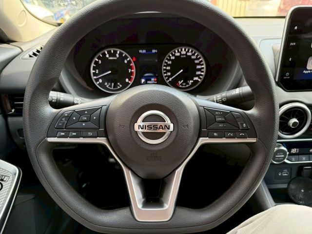 Nissan Sentra  第10張相片