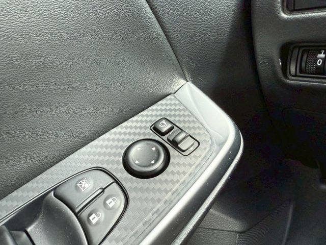 Nissan Sentra  第14張相片