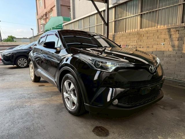 Toyota C-HR  第4張相片