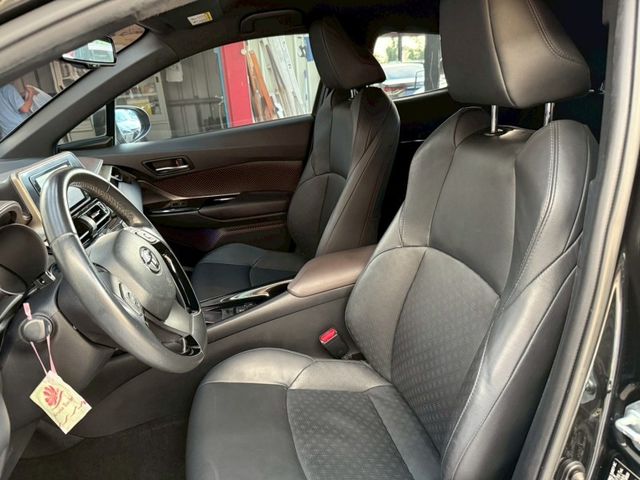 Toyota C-HR  第6張相片