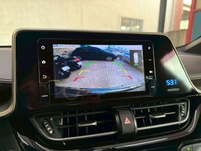 Toyota C-HR  第14張相片