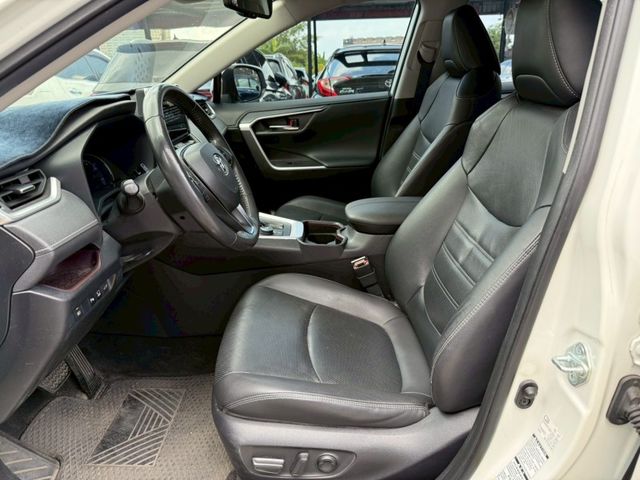 Toyota RAV4  第6張相片