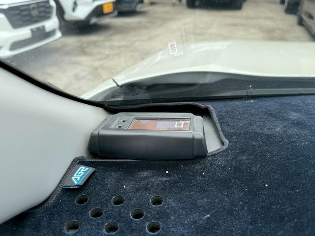 Toyota RAV4  第13張相片