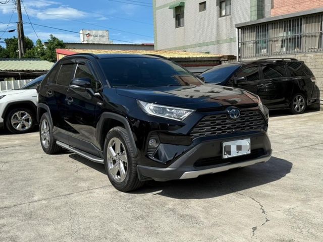 Toyota RAV4  第3張相片