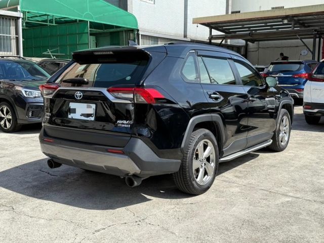 Toyota RAV4  第4張相片