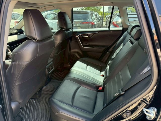 Toyota RAV4  第6張相片