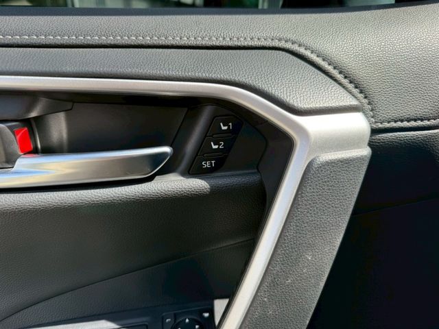 Toyota RAV4  第8張相片