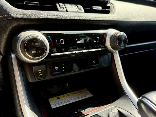 Toyota RAV4  第13張相片