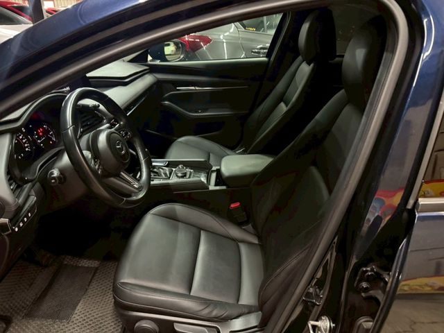 Mazda Mazda3  第6張相片