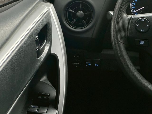 Toyota ALTIS  第11張相片