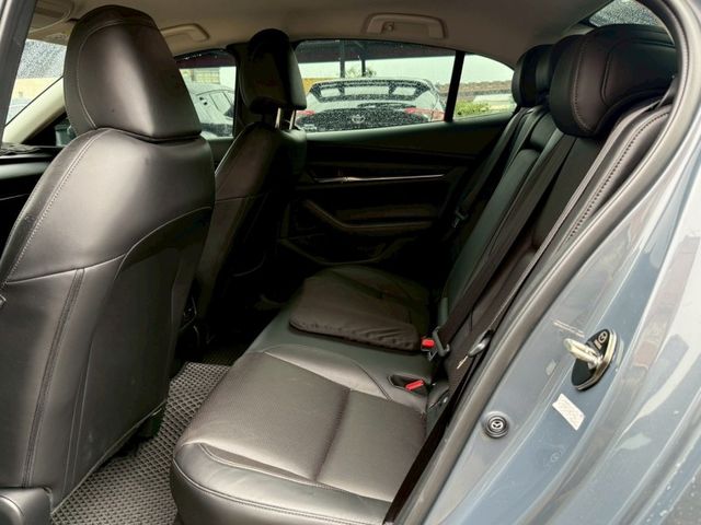Mazda Mazda3  第6張相片